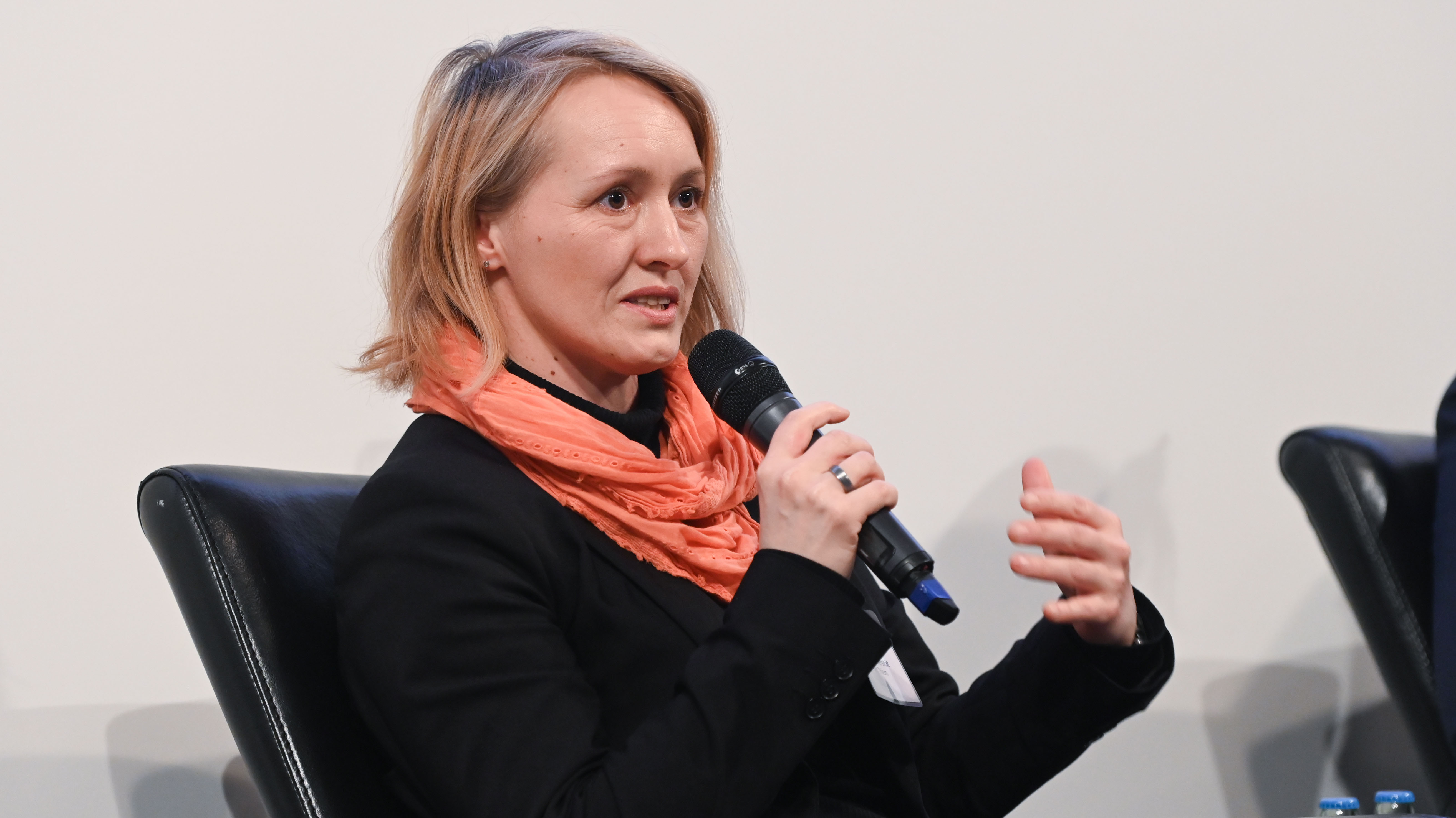Dr. Franziska Bathelt
